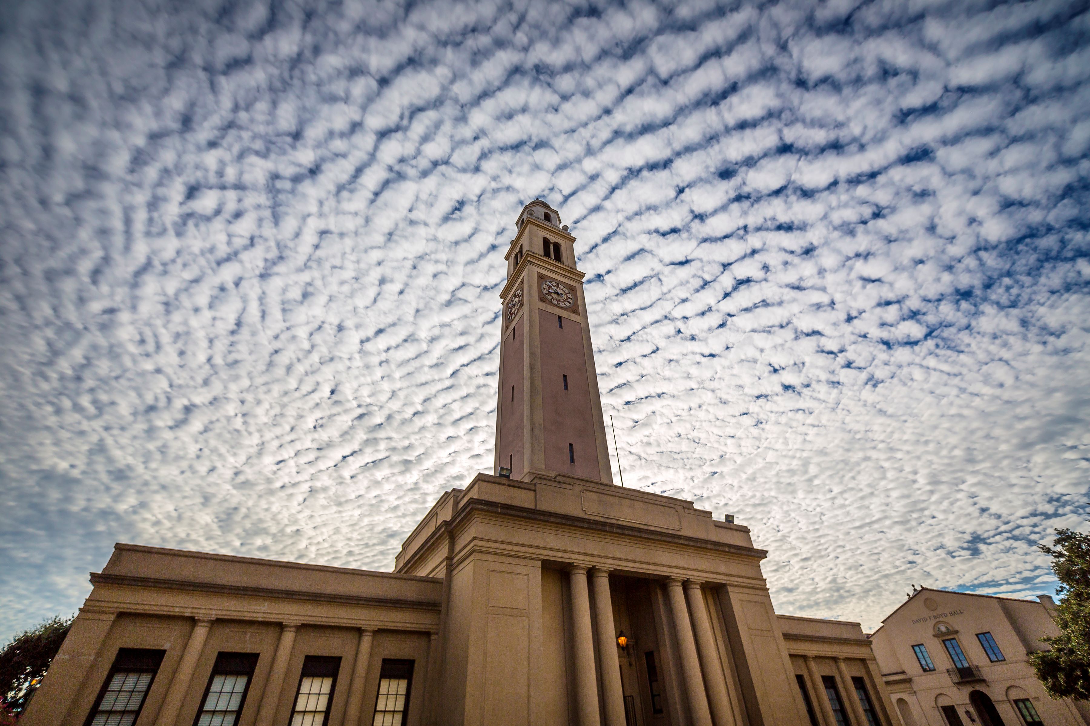 LSU memorial tower