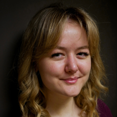 Headshot of Sarah Dages