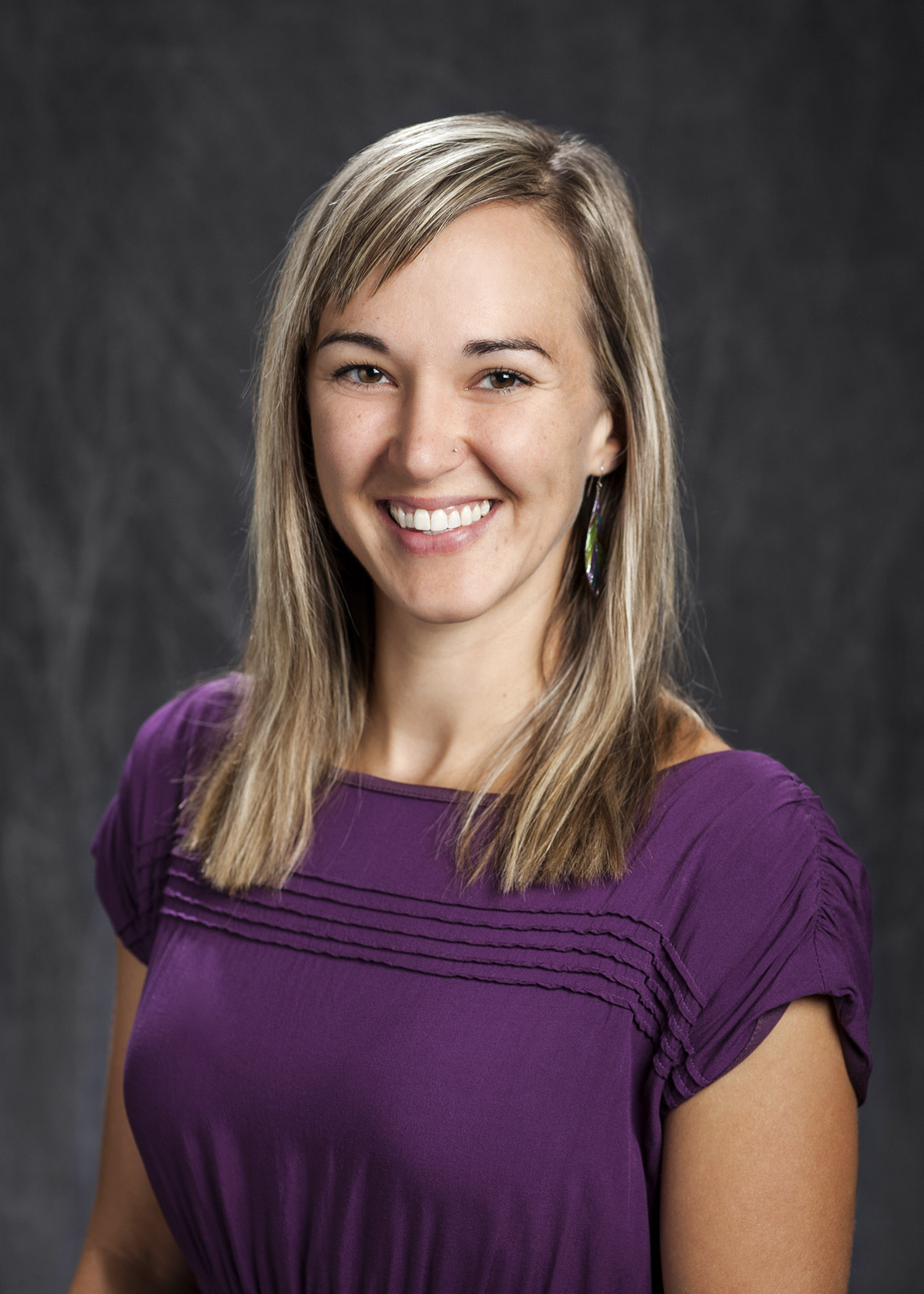 Sarah Becker Headshot